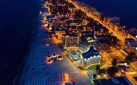 Blue Mirage Mamaia Luxury Apartment